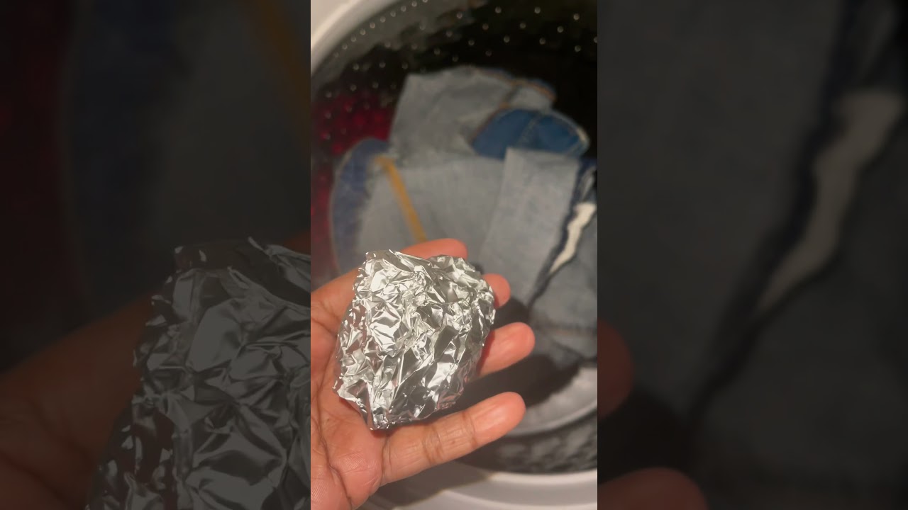 Don&rsquo;t want lint on you clothes when wash try this😊