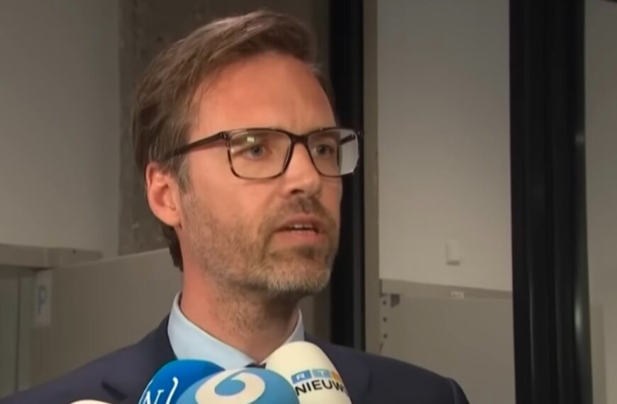 Uitspraken van Minister Sjoerdsma over hulp aan vluchtelingen zorgen voor woede: &lsquo;Verrader!&rsquo;
