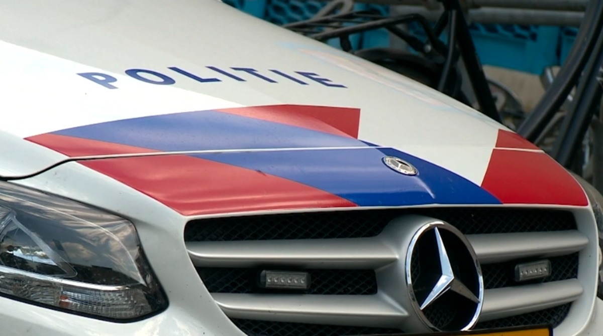 Paniek in Rotterdam: man steekt willekeurige voorbijgangers neer