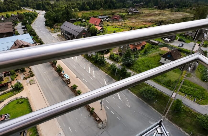 Vreselijk ongeluk bij populaire Duitse uitkijktoren: gezin komt om het leven