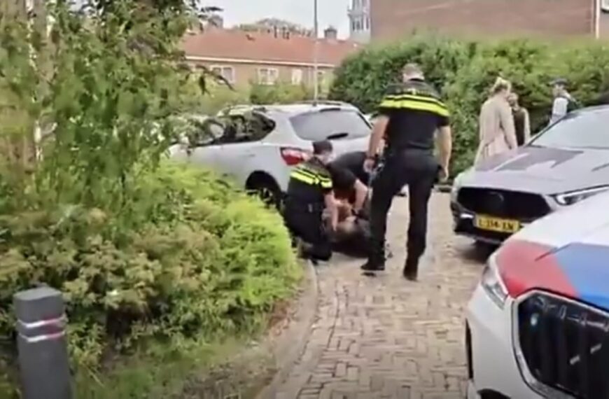 Verdachte vlucht na meerdere overvallen: bedrijfsleider Jumbo rijdt hem aan