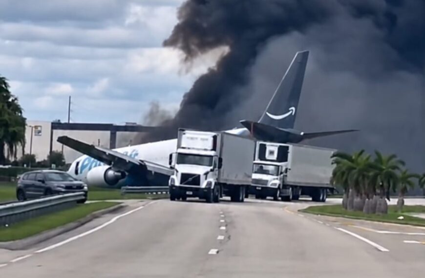 Vrachtvliegtuig schiet van landingsbaan en vliegt in brand: doden en gewonden