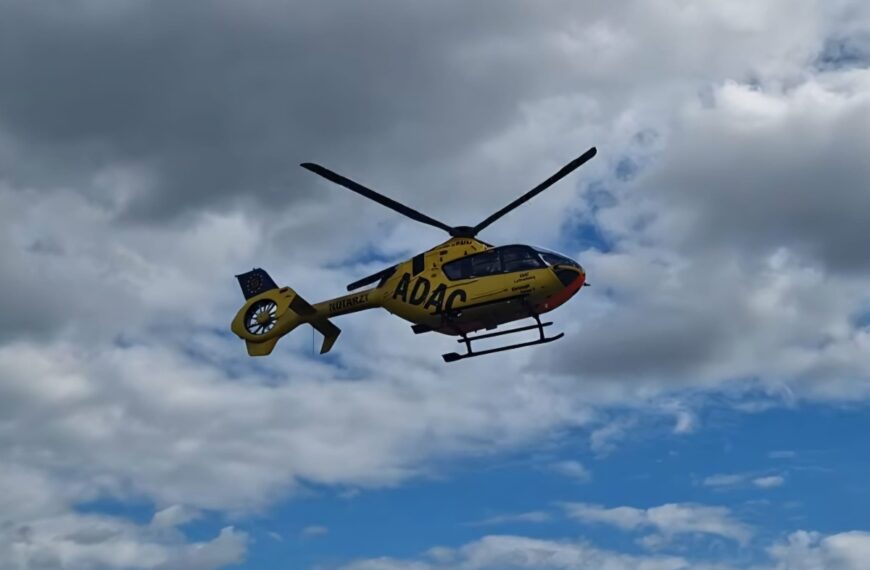 Grote zorgen om bekende acteur: met spoed per helikopter naar ziekenhuis