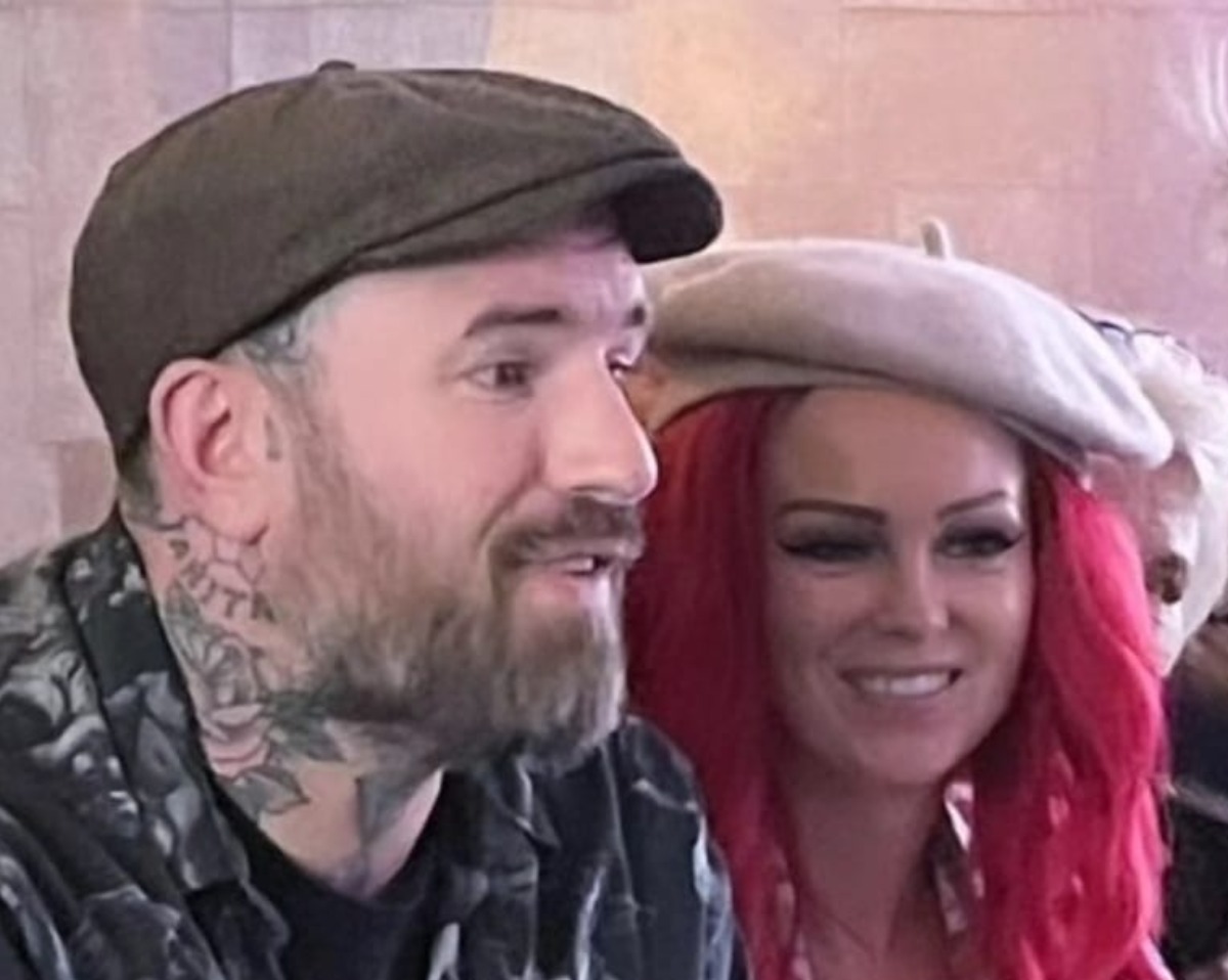 Intens Verdriet Ben Saunders Laat Zijn Grote Liefde Janita En Drie intens-verdriet-ben-saunders-laat-zijn-grote-liefde-janita-en-drie